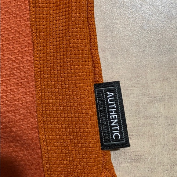 Nike UT longhorn shirt - Picture 4 of 4